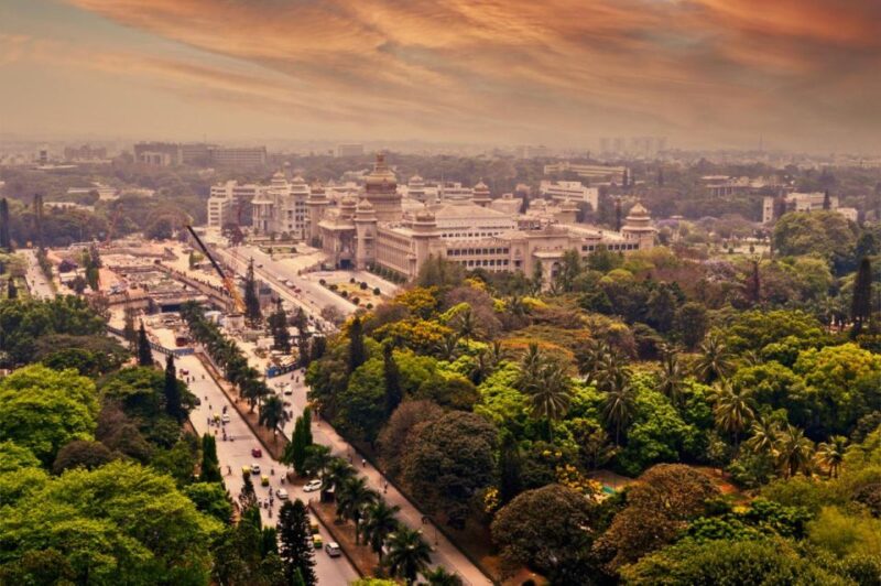 Bangalore Discovery: Temples, Markets, and Parks - Contrasts of Bangalore