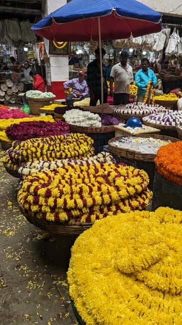 Bangalore Walking Tour KR Flower Market,Fort,Tippu palace - Authentic Experiences & Local Interaction