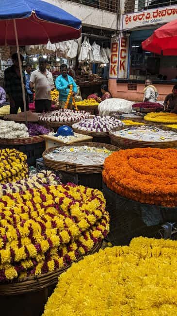 Bangalore Walking Tour KR Flower Market,Fort,Tippu palace - FAQ