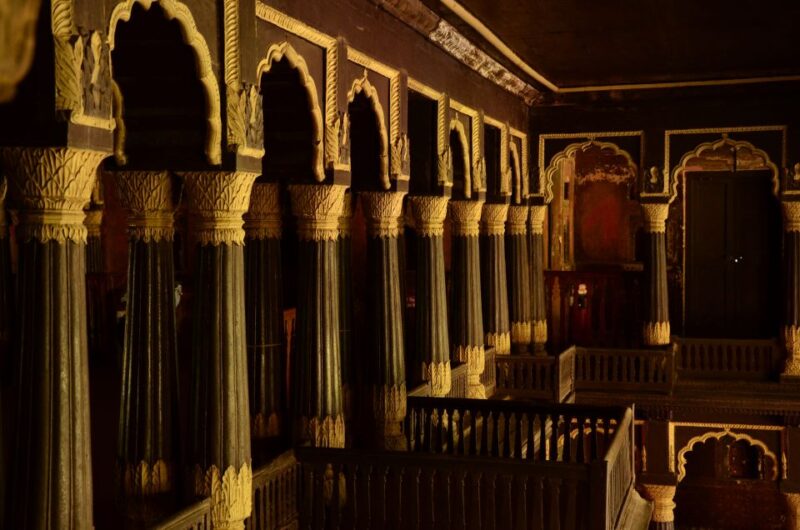 Bangalore: Walking Tour of Fort, Palaces, and Market - Key Points