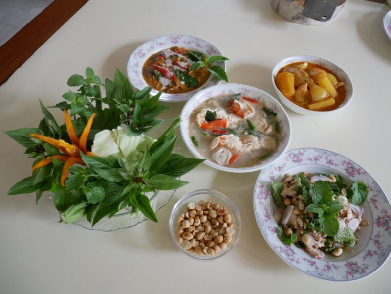 Bangkok: 2-Day Thai Cooking Class in a Teak House - Cooking Class 2: Day 2