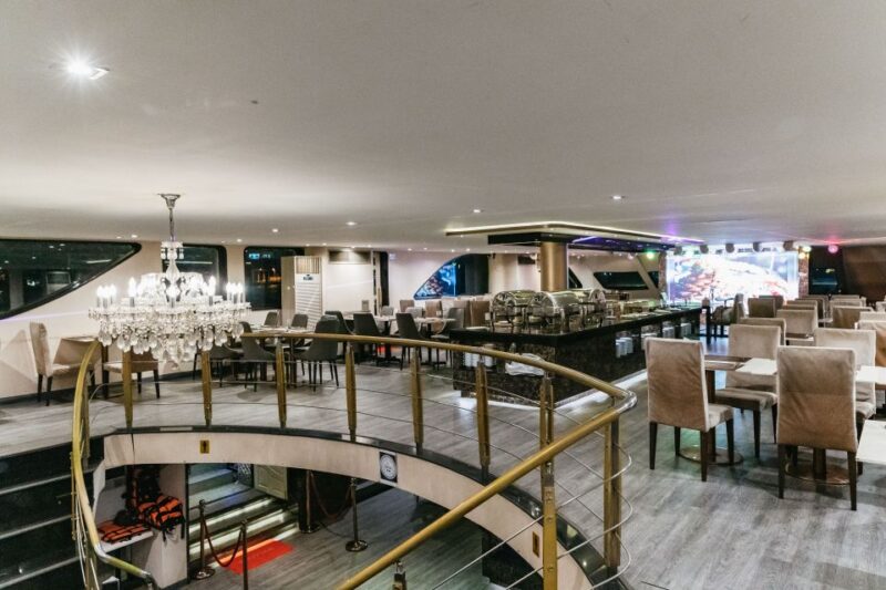 Bangkok: Alangka Luxury Buffet Dinner Cruise With Live Music - Dining and Cuisine
