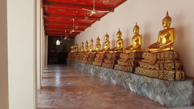 Bangkok: Amazing Bangkok City & Temple Tour With Local Guide - Chao Phraya River Boat Ride