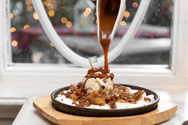 Bangkok: Audrey Cafe Siam Center - Signature Dishes to Savor