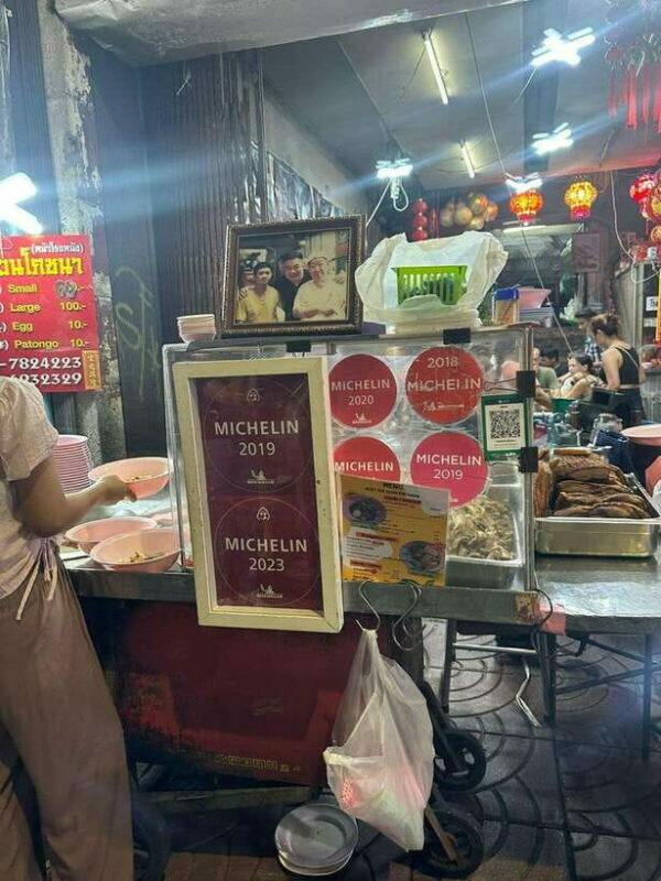 Bangkok Authentic Tasting Thai-Chinatown Walking Food Tour - Who Should Consider This Tour?