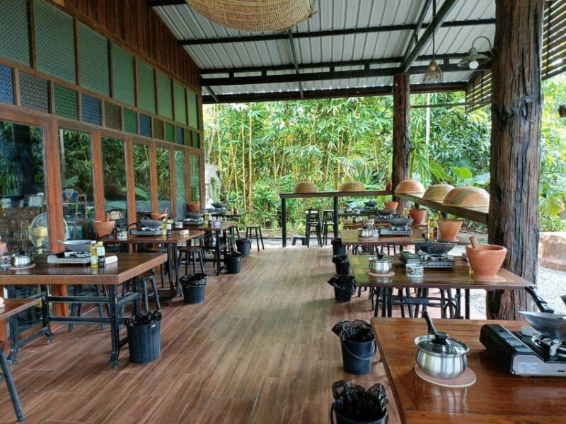 Bangkok: Authentic Thai Cooking Class and Local Lifestyle - Thai Cooking Class Experience