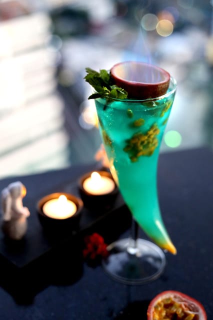Bangkok: Axis & Spin Sky Lounge & Bar Rooftop - Unique Rooftop Experience