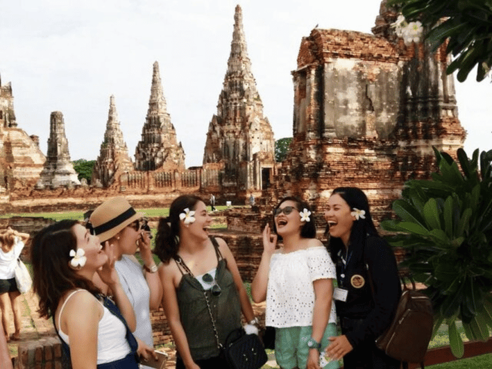 Bangkok: Ayutthaya Ancient Capital, Temples & Summer Palace - Exploring Wat Phra Sri Sanphet