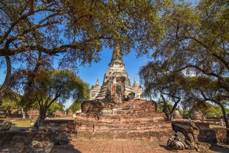 Bangkok: Ayutthaya Private Guided Tour With Hotel Transfer - Lunch at Local Restaurant