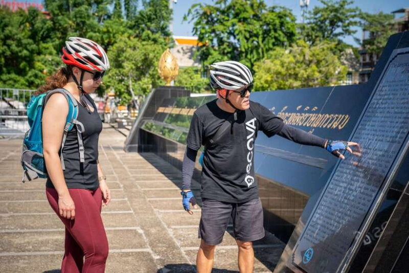 Bangkok: Backstreets and Historic With Temples Bike Tour - Key Points