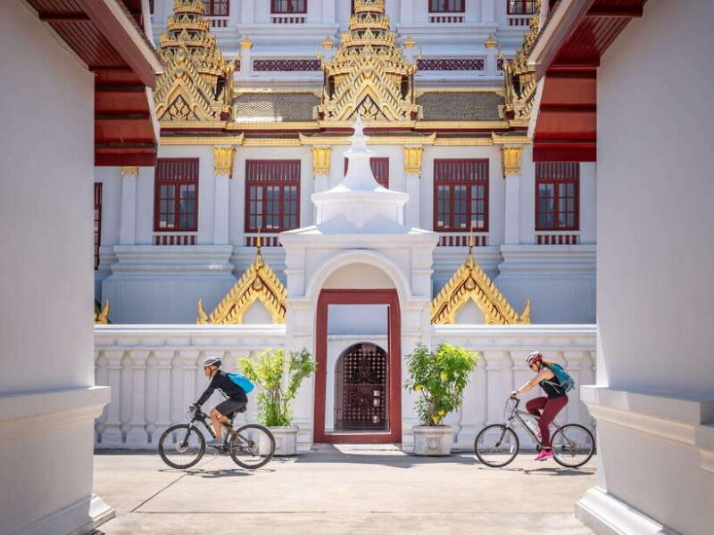 Bangkok: Backstreets and Historic With Temples Bike Tour - Itinerary Highlights