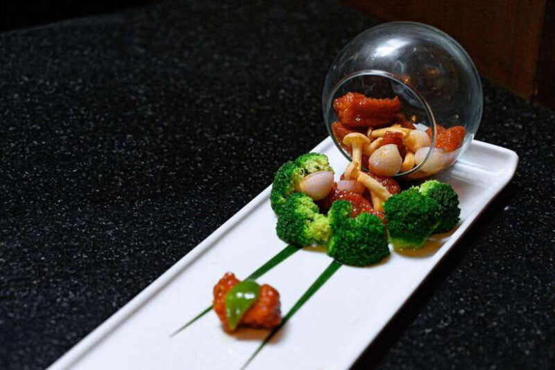 Bangkok: Bai Yun at Banyan Tree Bangkok Hotel Dim Sum Buffet - Impeccable Service and Sophisticated Ambiance
