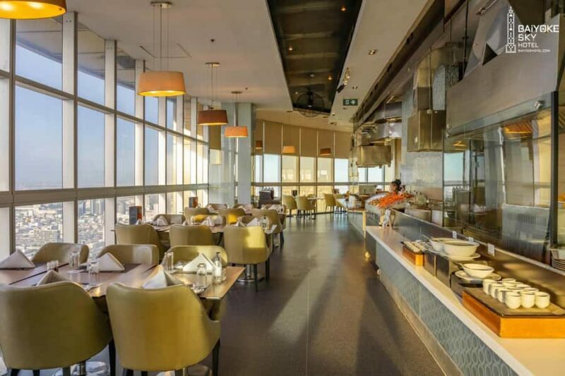 Bangkok : Baiyoke Sky Lunch Buffet 82nd Floor Crystal Grill - The Views: Panoramas and Observation Decks