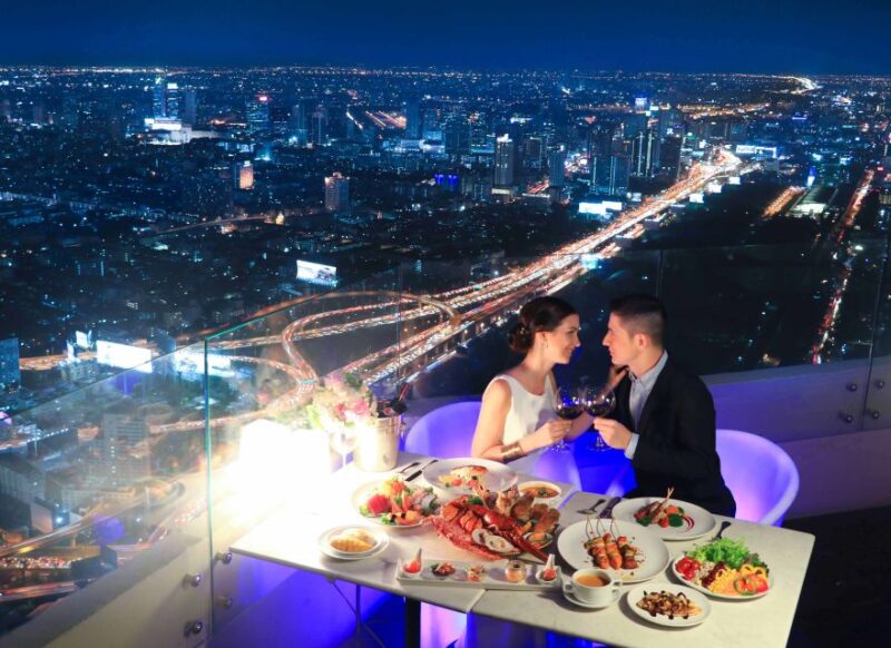 Bangkok: Baiyoke Tower Balcony Buffet & Observation Deck - Dining Experience