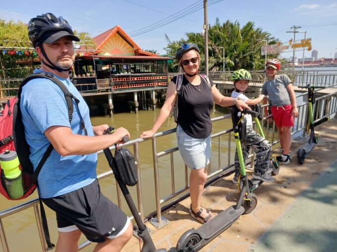 Bangkok: Bang Kachao E-Scooter Jungle Tour - Lunch by the River