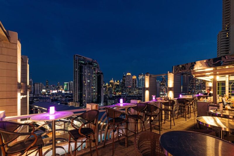 Bangkok: Barracuda Rooftop Bar Akara Hotel - Chic Ambiance and Cocktails