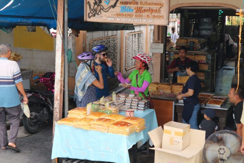 Bangkok: Bike and Canal Boat Tour With Lunch - Itinerary Highlights