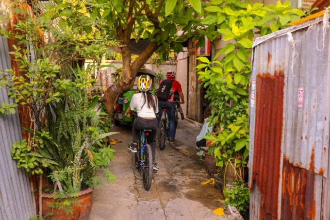 Bangkok: Bike and Canal Boat Tour With Lunch - Savoring Authentic Thai Cuisine