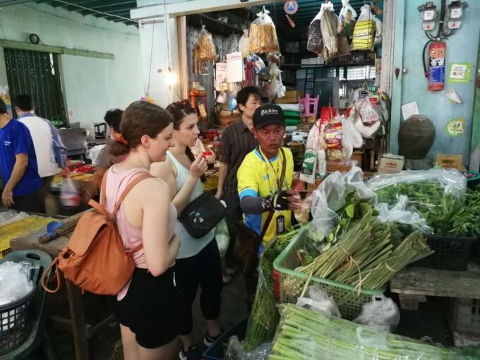 Bangkok: Bike and Canal Boat Tour With Lunch - Discovering Bangkoks Waterways