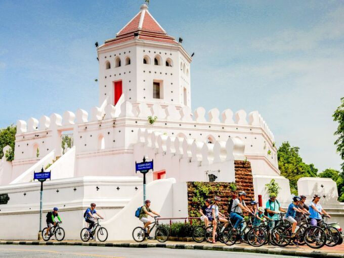 Bangkok: Bike Historic Neighborhoods Morning Ride - Tour Highlights