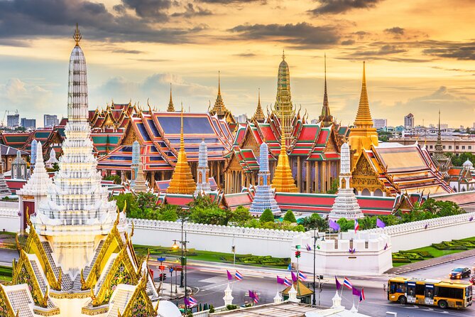 Bangkok By Day: Grand Palace, Wat Pho and Wat Arun by Tuk Tuk - Dress Code