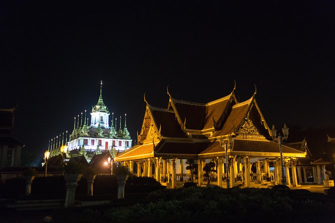 Bangkok by Night: Temples, Markets and Food Tuk-Tuk Tour - Tour Highlights