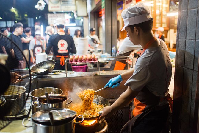 Bangkok by Night: Temples, Markets and Food Tuk-Tuk Tour - Guided Tour of Landmarks