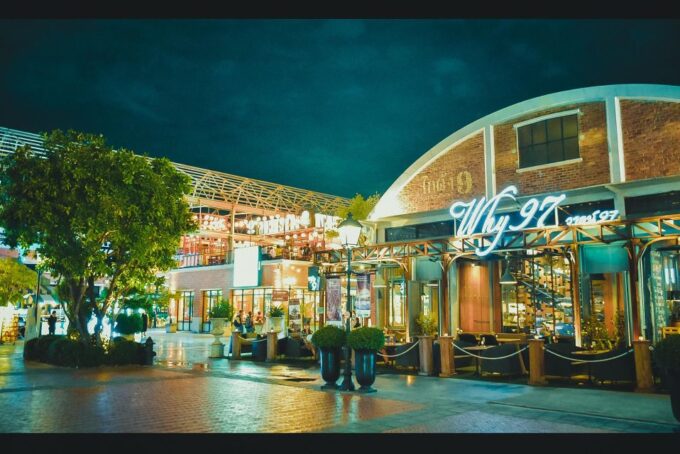 Bangkok: Calypso Cabaret Show With Hotel Transfer - Customer Ratings and Feedback