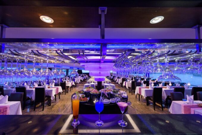 Bangkok: Chao Phraya Princess Dinner Cruise Ticket - Explore Bangkoks Landmarks