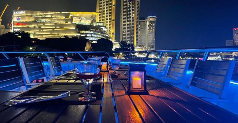 Bangkok: Chao Phraya River Buffet Dinner Cruise - Inclusions