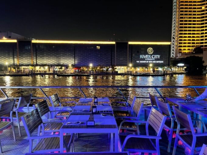 Bangkok: Chao Phraya River Buffet Dinner Cruise - Frequently Asked Questions