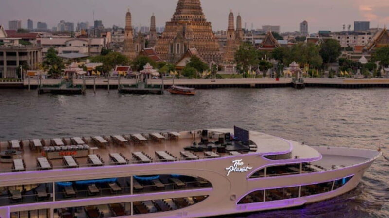 Bangkok: Chao Phraya River Dinner Cruise Live Music & Dance - Meeting Point and Important Information