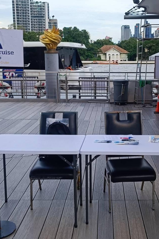 Bangkok: Chao Phraya River Dinner Cruise - Check-in Procedure