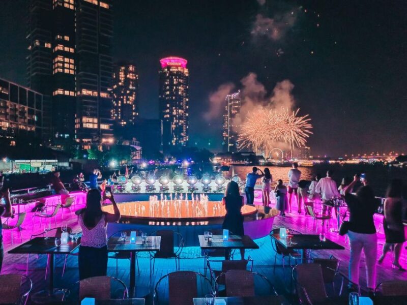 Bangkok: Chao Phraya River Luxury Dinner Cruise and Transfer - Key Points