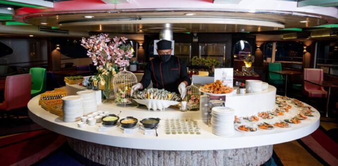 Bangkok: Chao Phraya River Luxury Dinner Cruise and Transfer - Pickup and Transfer