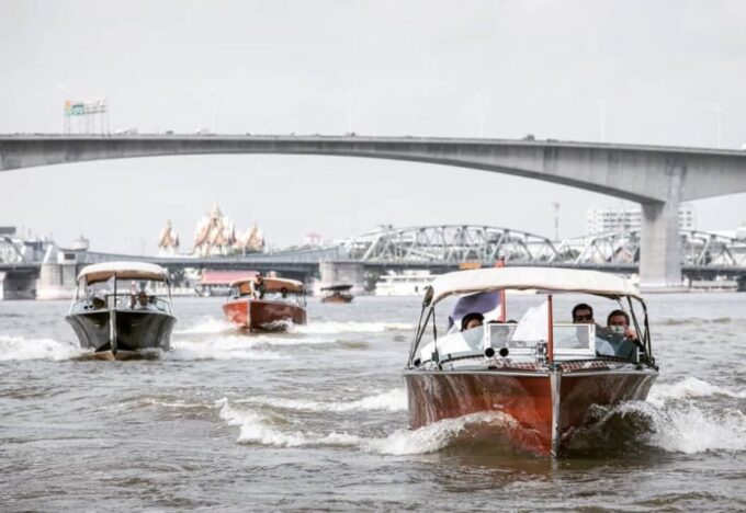 Bangkok: Chaophraya River Private Hacker Craft Boat Cruise - Inclusions and Amenities