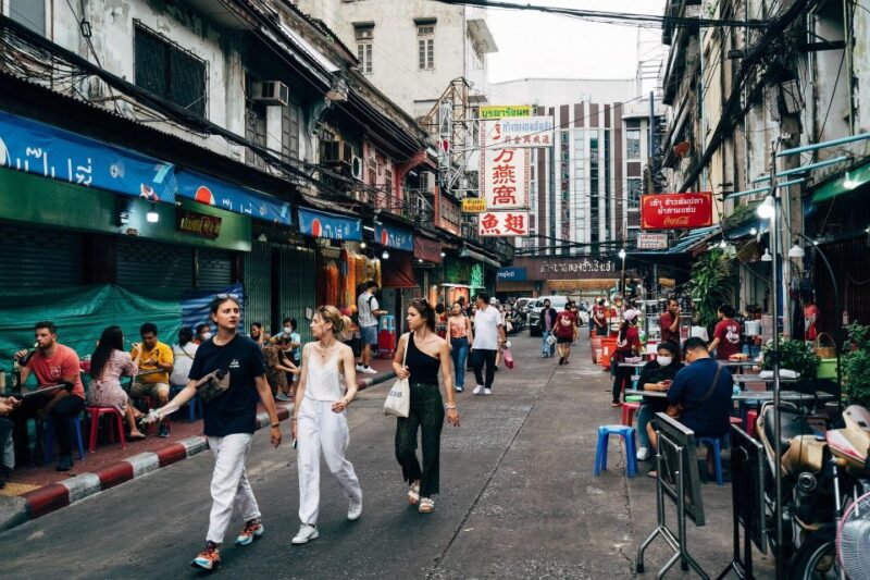 Bangkok: Chinatown by Night Walking Tour - Itinerary Highlights