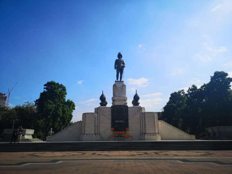Bangkok: CHOB Day Walking Tour (Talking + Walking + Eating) - Key Points
