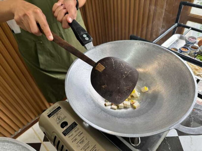 Bangkok Cooking Class : Traditional Thai Dishes&Market Trip - Booking and Logistics