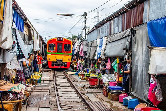 Bangkok Damnoen Floating Market and Maeklong Railway Private Tour - Meeting and Pickup