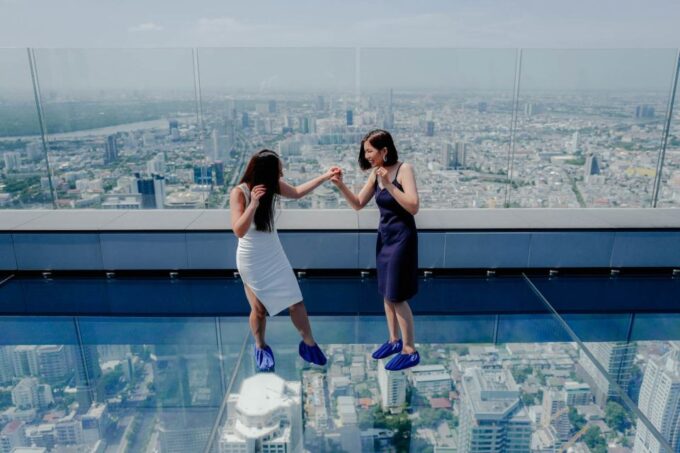 Bangkok: Damnoen Saduak, Train Market & Mahanakhon Day Trip - Damnoen Saduak Floating Market