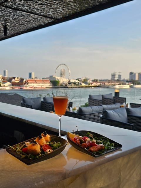 Bangkok: Dark Waters Rooftop Bar at Ten Six Hundred - Lively Jazz Entertainment