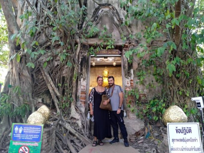 Bangkok: Dragon Temple, Roots Temple and Amphawa - Frequently Asked Questions
