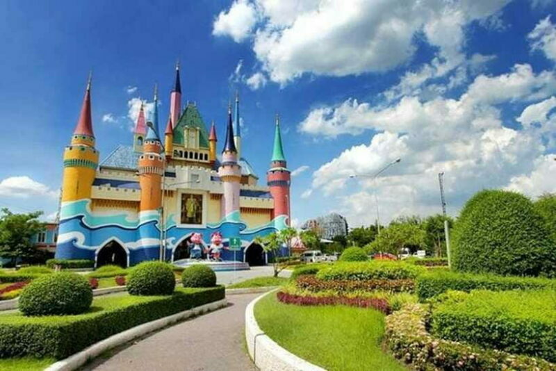 Bangkok: Dream World Unlimited Ride Ticket with Lunch - Is This Experience Worth the Price?