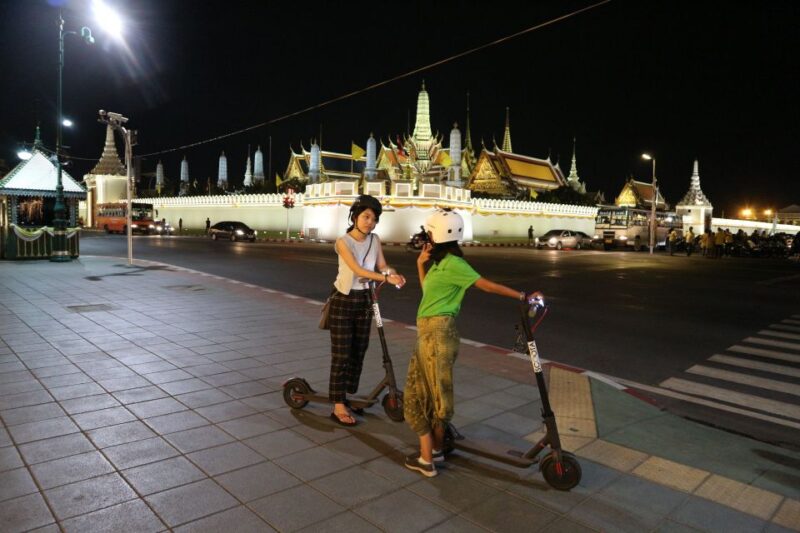 Bangkok: E-Scooter Night Tour With Local Street Food - Key Points