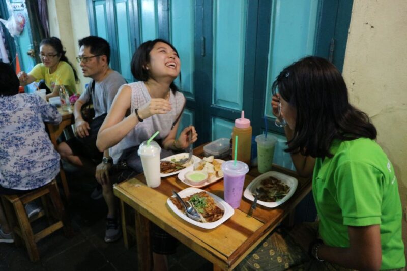 Bangkok: E-Scooter Night Tour With Local Street Food - Customer Reviews and Ratings