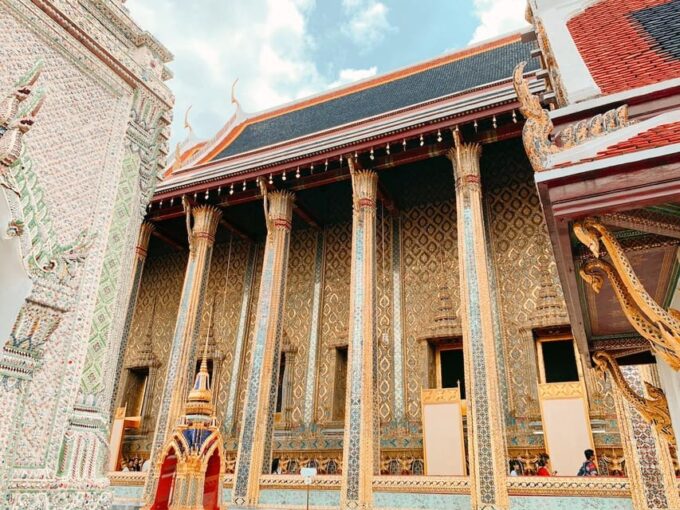 Bangkok: Elegant Grand Palace & Wat Pho - Private Tour - Frequently Asked Questions