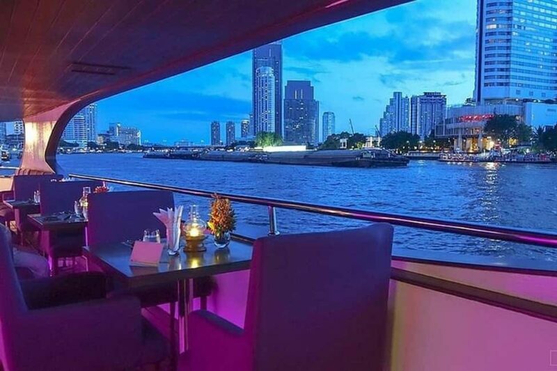 Bangkok: Evening Dinner Cruise with Live Music Chao Phraya - Key Points