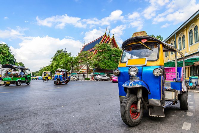 Bangkok Experience Under Moonshine by Tuk Tuk - Illuminated Landmarks and Attractions