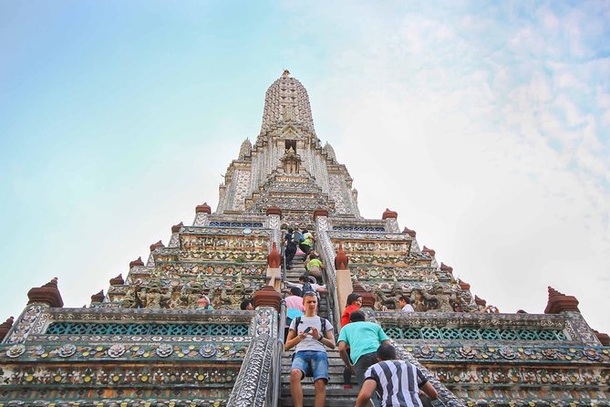 Bangkok Famous Three Temples Tour: Wat Pho, Wat Traimit, Wat Arun - Small Group Experience